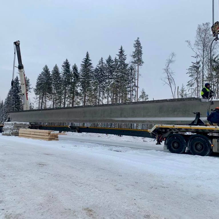 Обходу Мурино достается 8 раз по 33 метра: на Охту приехали длинные балки По ним в будущем пойдет граница области и Петербург...