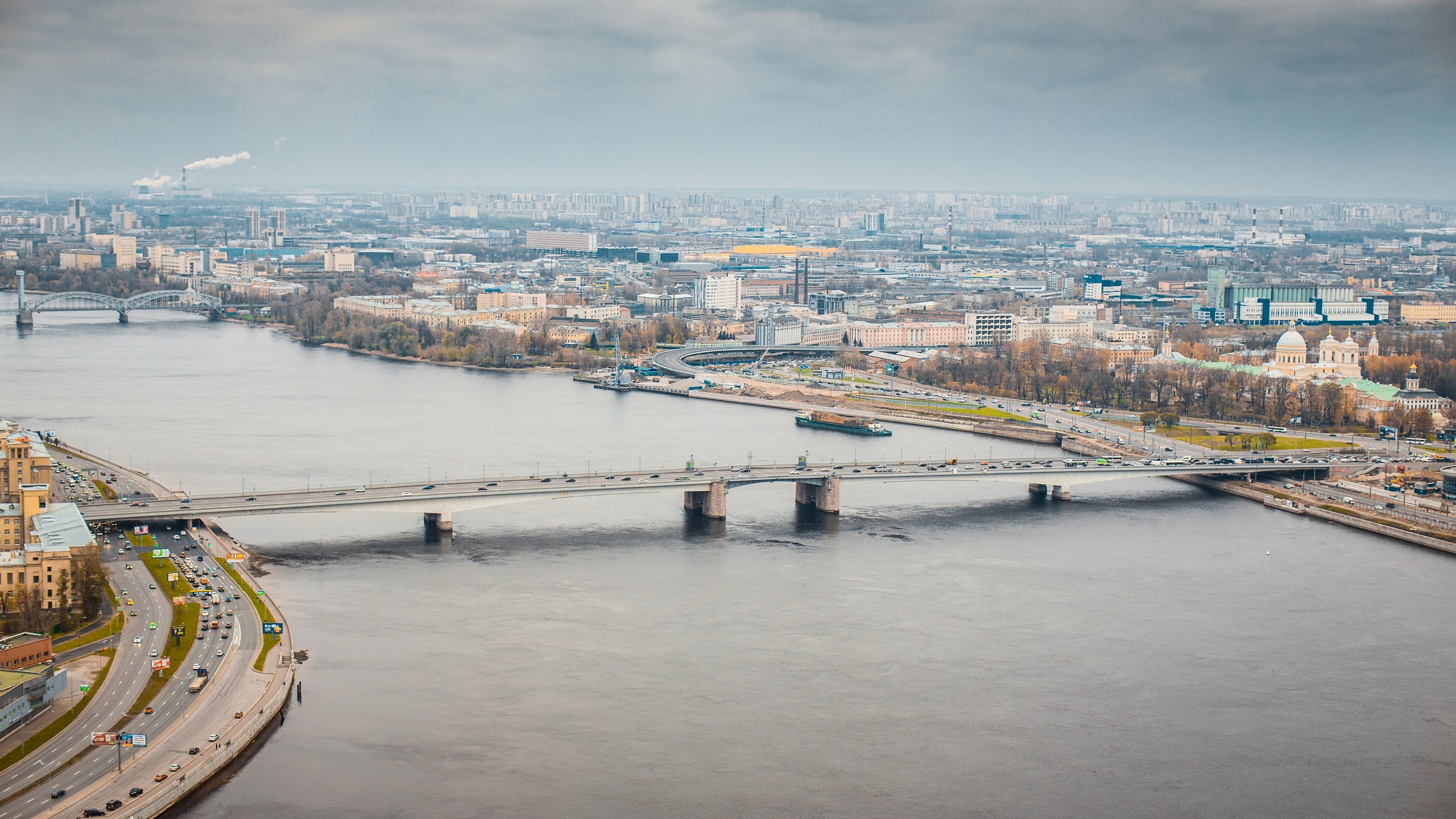 СПб ГБУ «Мостотрест» начинает проведение технологических разводок мостов, перекинутых через Неву и Малую Неву.Так, первой пер...