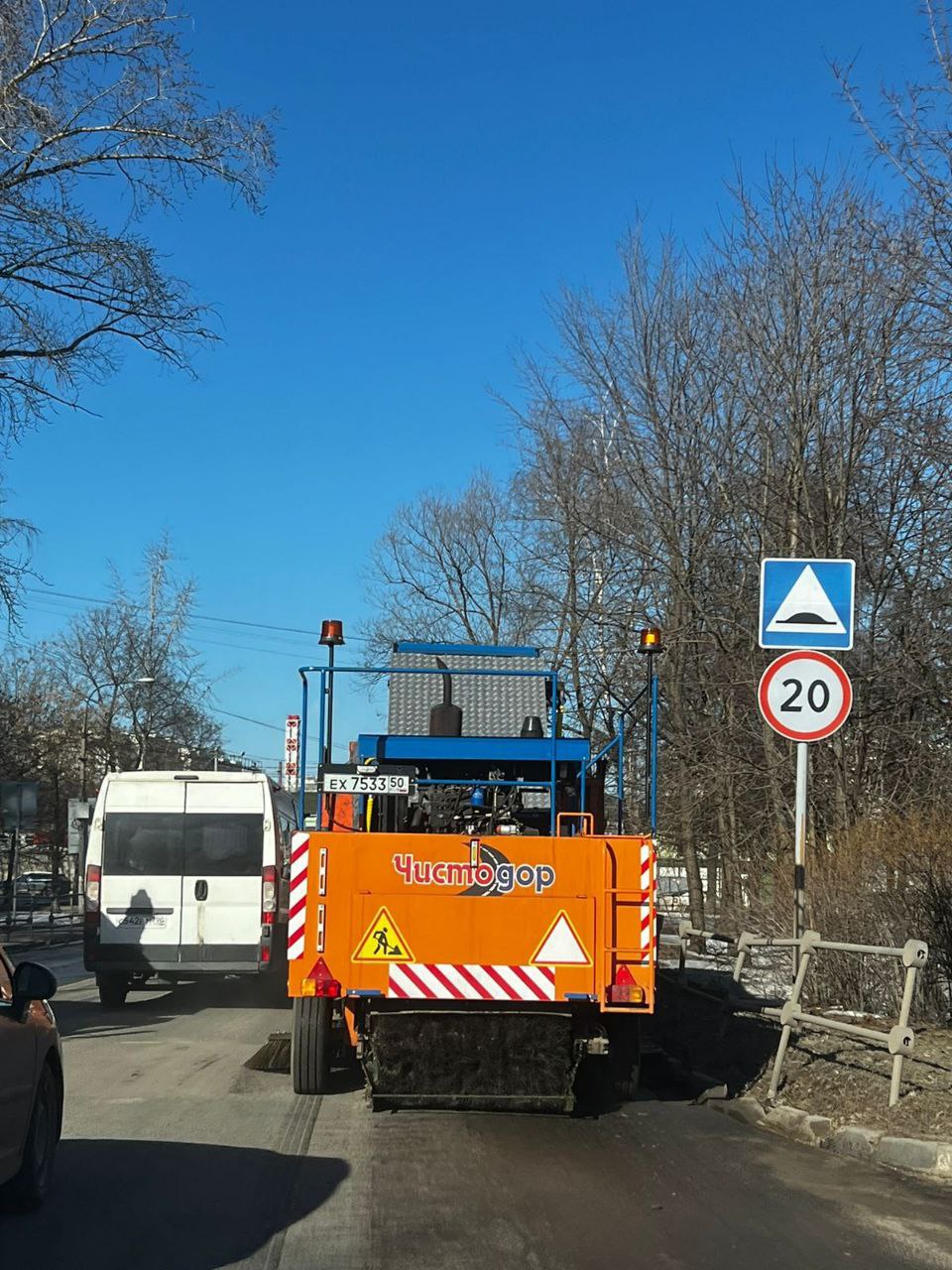 Дорожные службы городского округа Люберцы перешли на весенне-летнее содержание дорог. Весенне-летнее содержание дорог предусм...