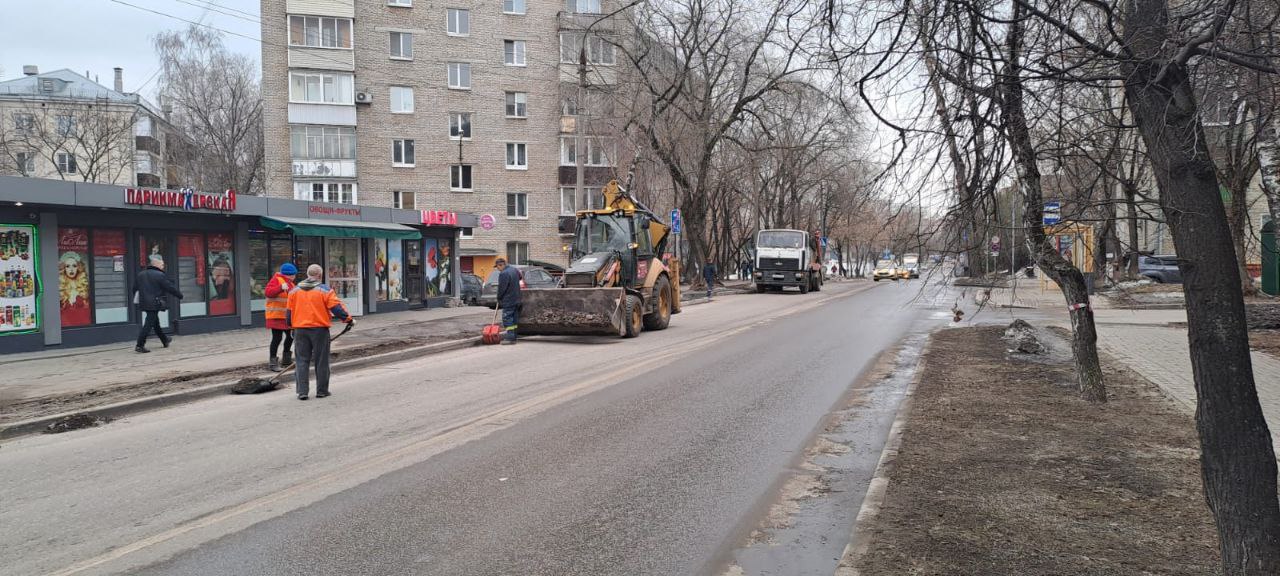 Дорожные службы городского округа Люберцы перешли на весенне-летнее содержание дорог. Весенне-летнее содержание дорог предусм...