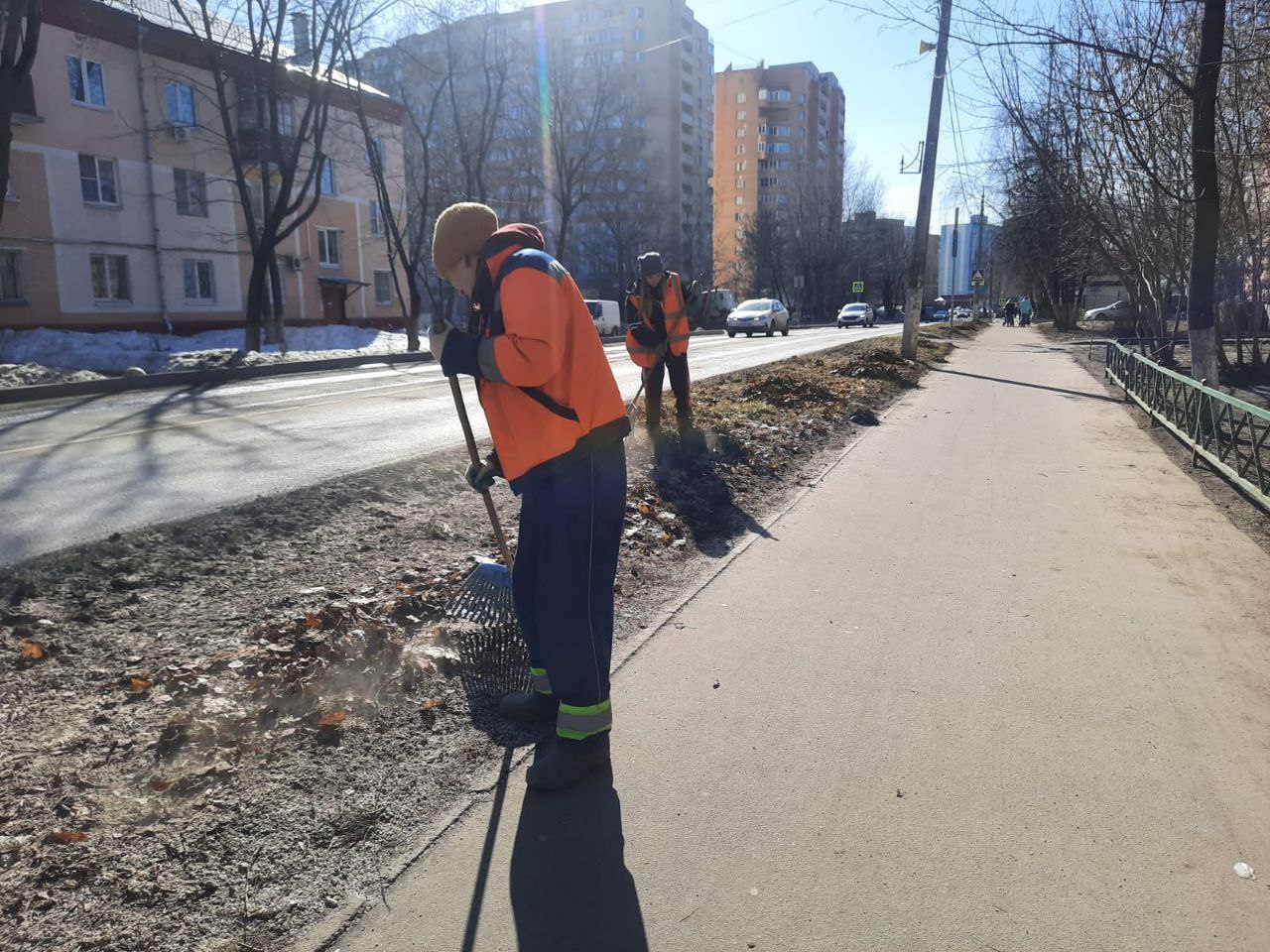 Дорожные службы городского округа Люберцы перешли на весенне-летнее содержание дорог. Весенне-летнее содержание дорог предусм...