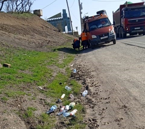 АО "РСУ" филиал АхвахскийУстранение крутого подъема спуска, на автодороге Карата-Лологонитль км 2.Очистка водоотводных лотков...