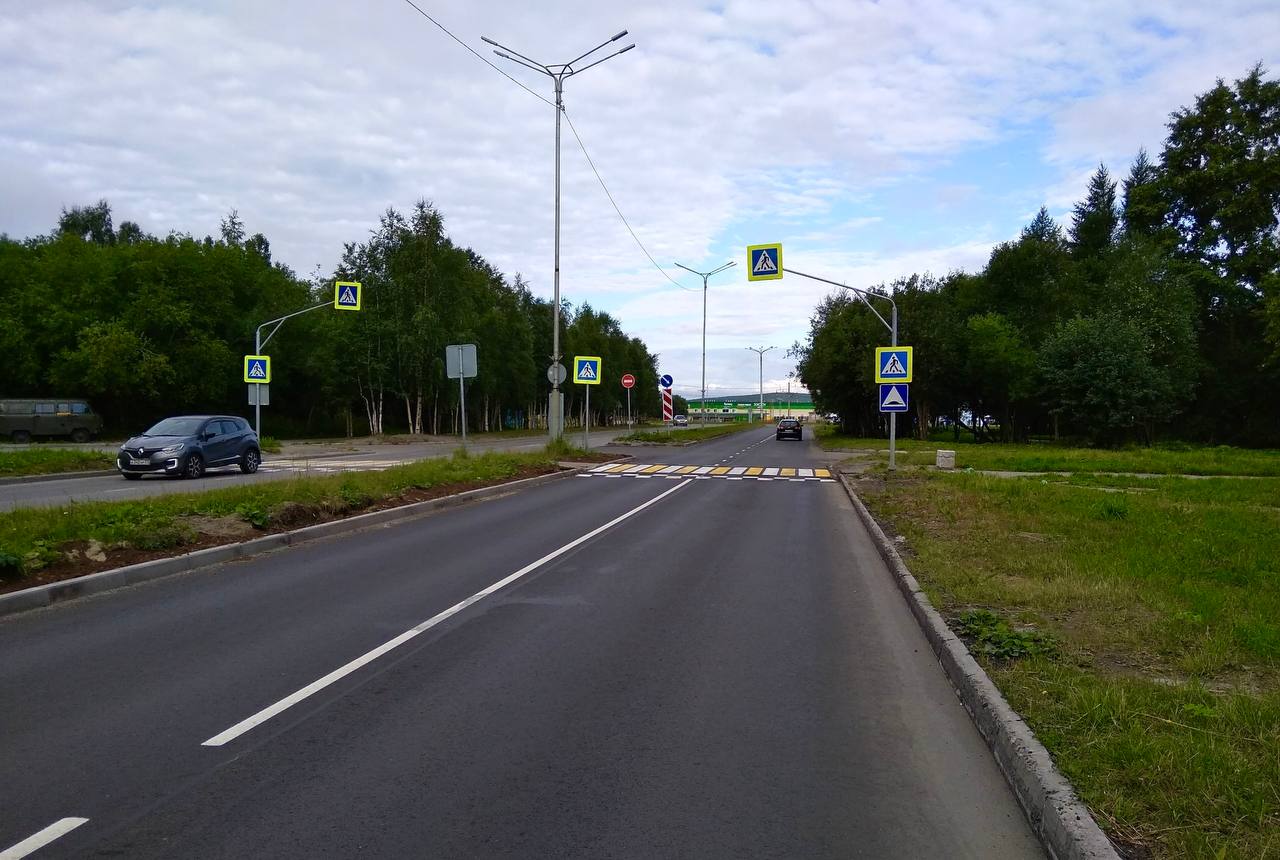 В Апатитах отремонтированы:- ул. Трудовая (от поворота на "Тик-Губу" до ж/д вокзала), - пл. Геологов, ул. Ферсмана (от пл. Ге...