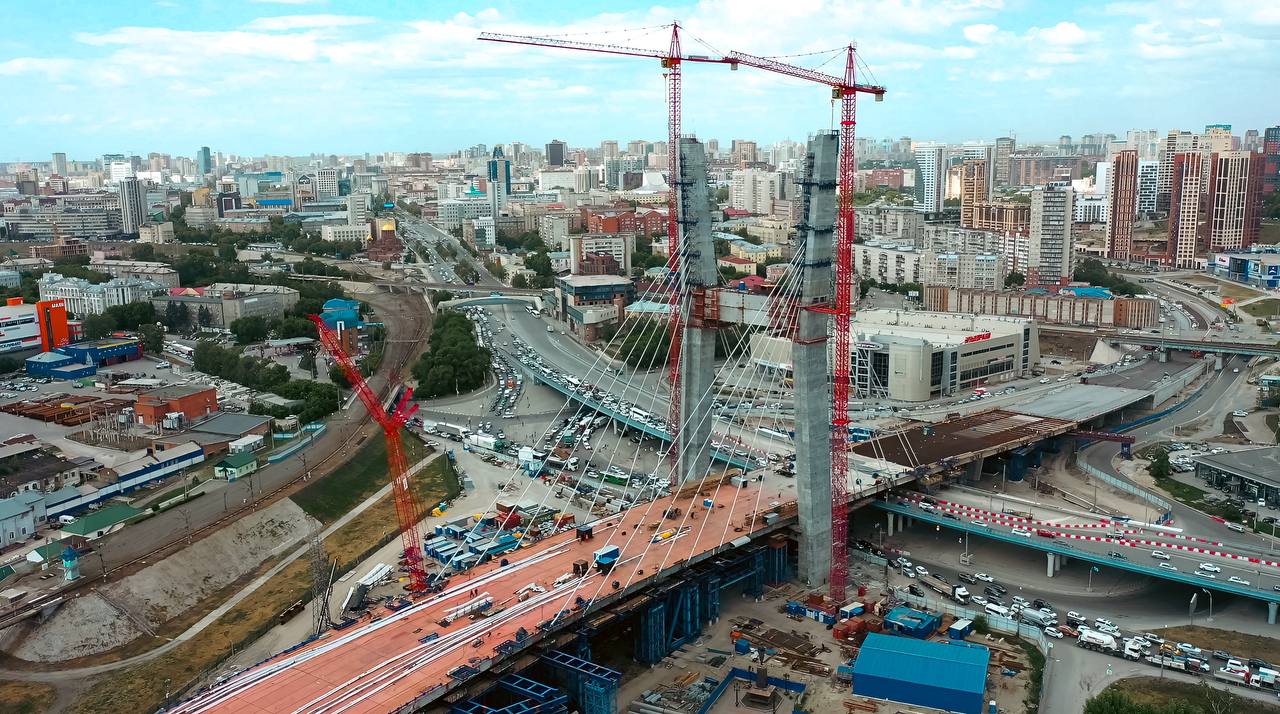 26 вант смонтировали строители моста через Обь в Новосибирске