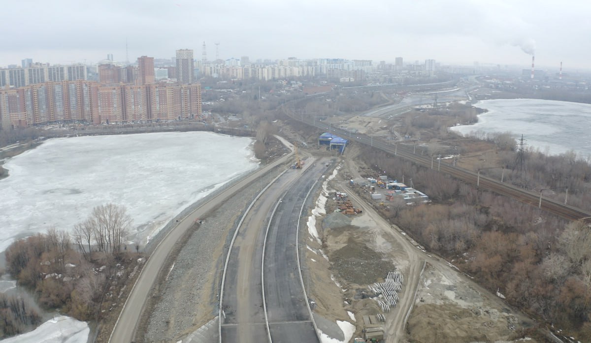 Один из двух тоннельных путепроводов строящегося мостового перехода в Новосибирске готов на 83%