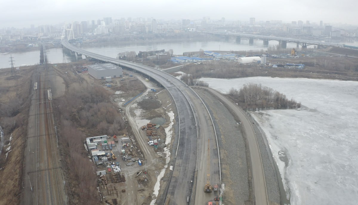 Один из двух тоннельных путепроводов строящегося мостового перехода в Новосибирске готов на 83%