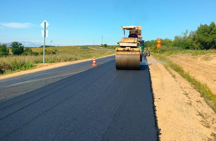 Закатываем в асфальт: еще одна важная трасса Приморья станет ровной и безопаснойБез хороших и безопасных дорог — никак нельзя...