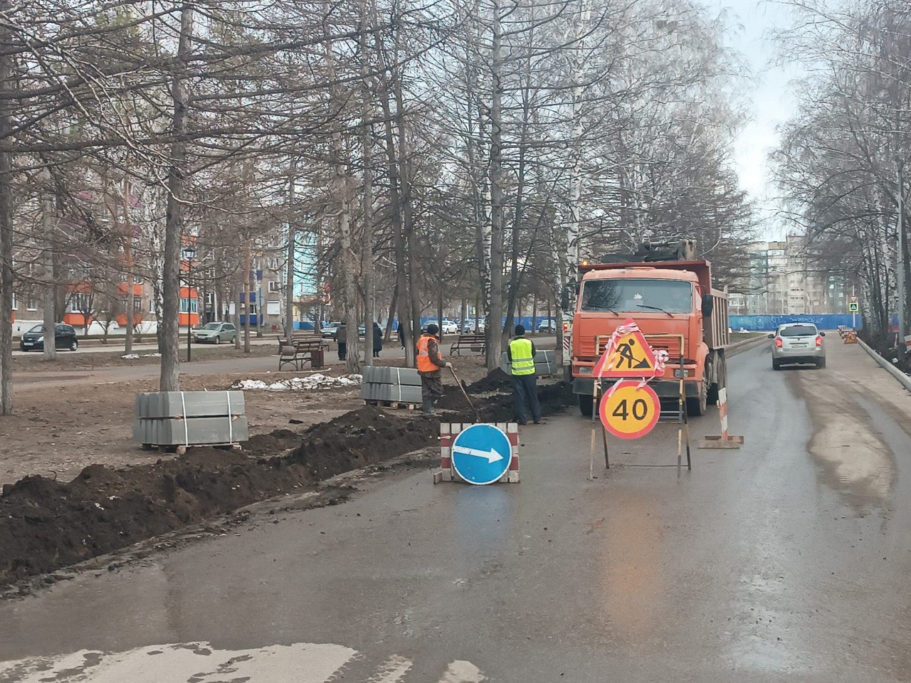 В Салавате приступили к дорожным работам на улице Ленина в рамках нацпроекта БКД. На участке от улицы Калинина до бульвара Са...