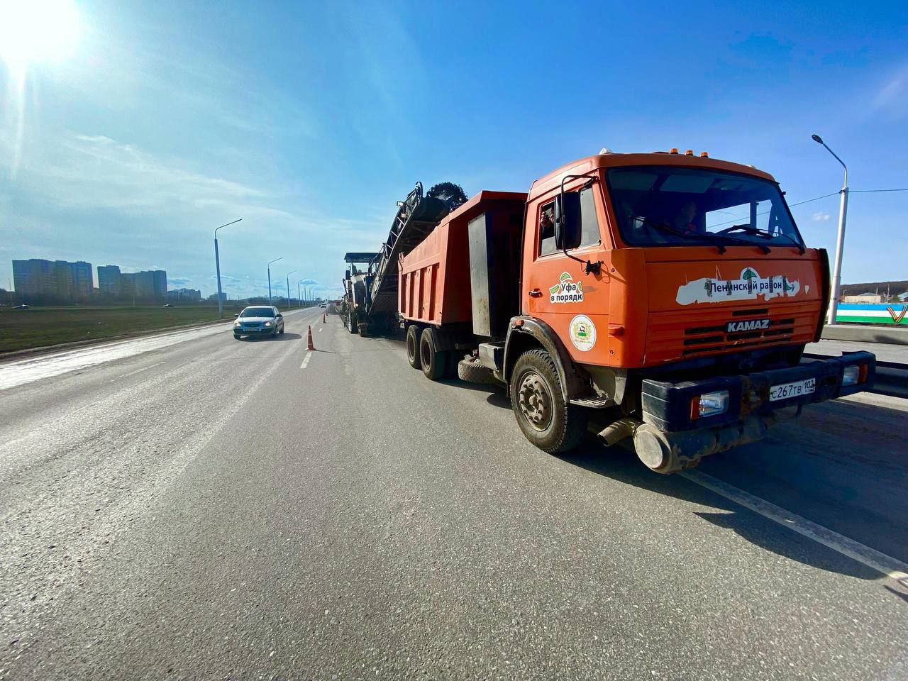 Дорожники Башкортостана приступили к работам. В этом году в нашей республике раньше обычного установилась теплая погода . Поэ...