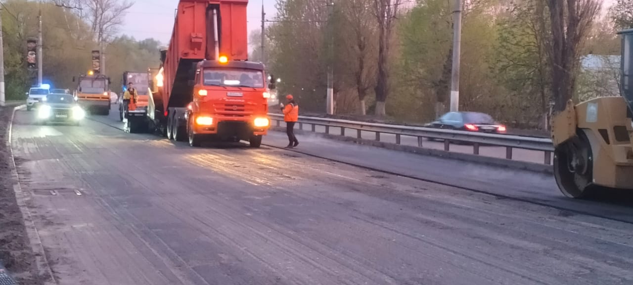 По национальному проекту «Безопасные качественные дороги» в Советском районе Брянска продолжается капитальный ремонт улицы Ка...