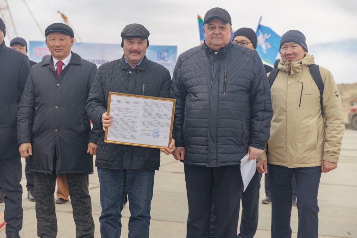 Акционерная компания «Железные дороги Якутии» завершила строительство и сдала в эксплуатацию подъездной путь от станции Нижни...