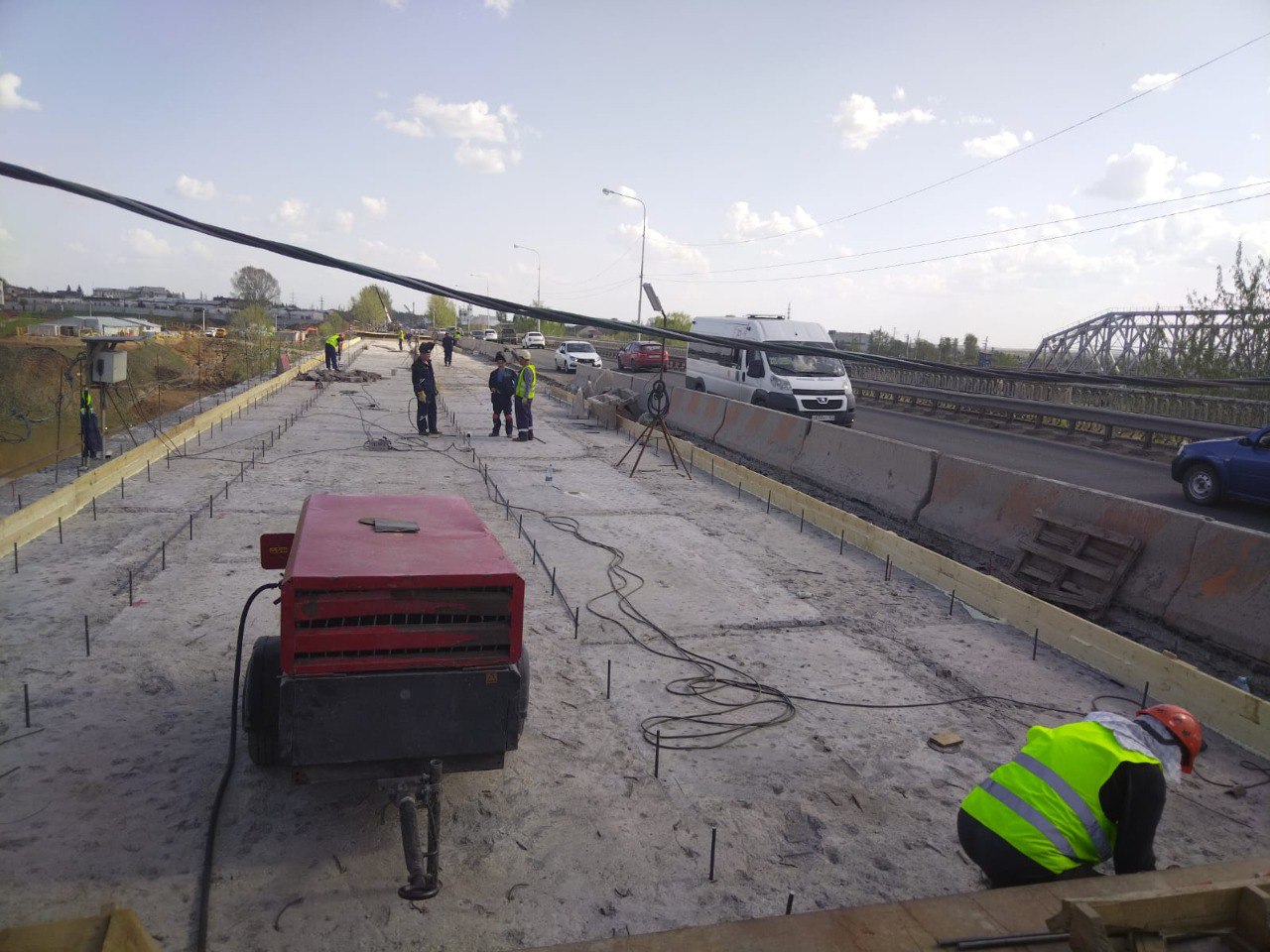 В Уфе строительная готовность Шакшинского моста к текущему моменту достигла 43%. Капитальный ремонт сооружения ведется в рамк...