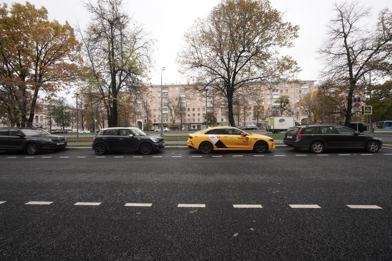 Обновили дорожное покрытие на участке Ленинского проспекта Москвы «Специалисты Комплекса городского хозяйства завершили работ...