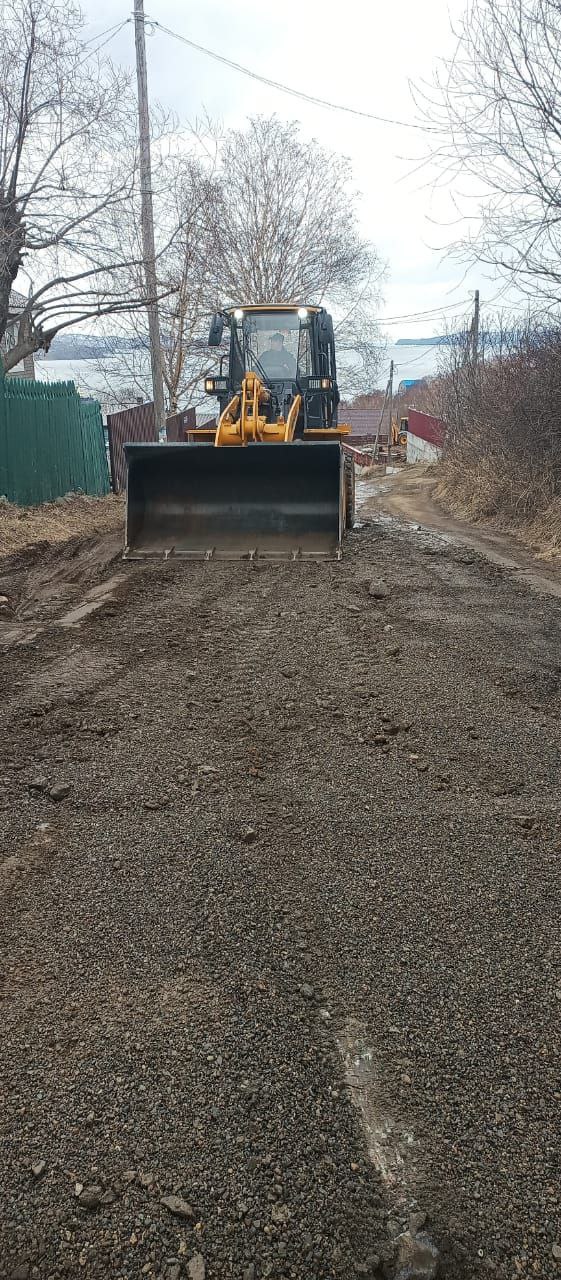 По поручению Главы города Константина Брызгина сегодня подрядная организация дополнительно подсыпала проезд по ул. Рыбацкая в...