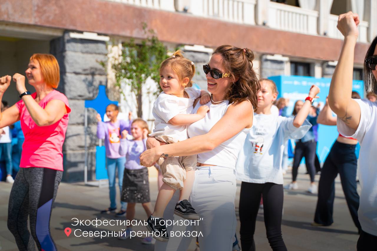 Ведется активное строительство дорог и мостов:Три моста построили в Москве с начала года Начались работы по расширению Поморс...