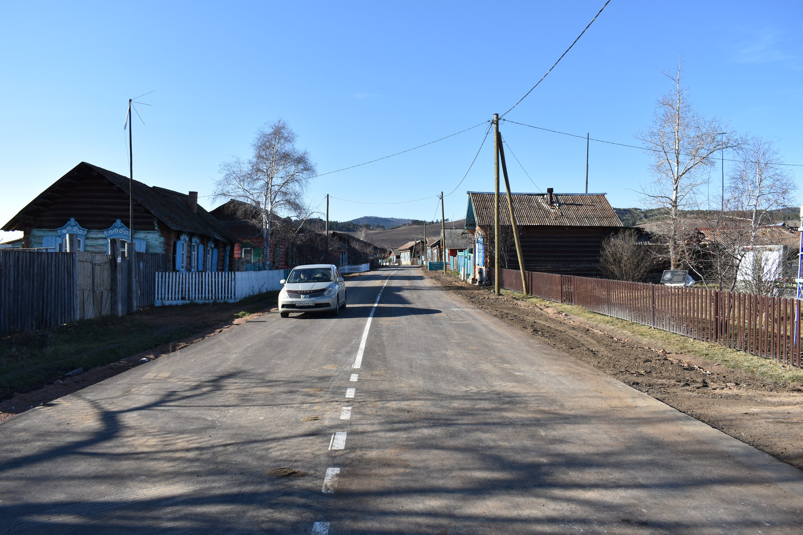 Замечаний нет. В Надеино Тарбагатайского района замерили параметры обновленной улицы Специалисты министерства транспорта Буря...