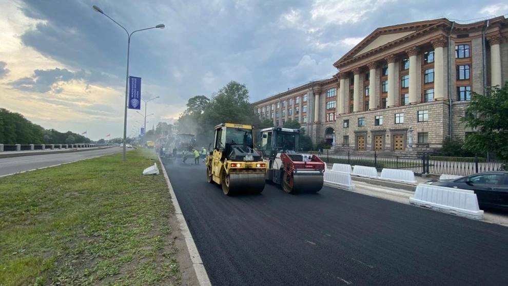 На Пироговской набережной в рамках национального проекта «Безопасные качественные дороги» завершился ремонт дорожного полотна...