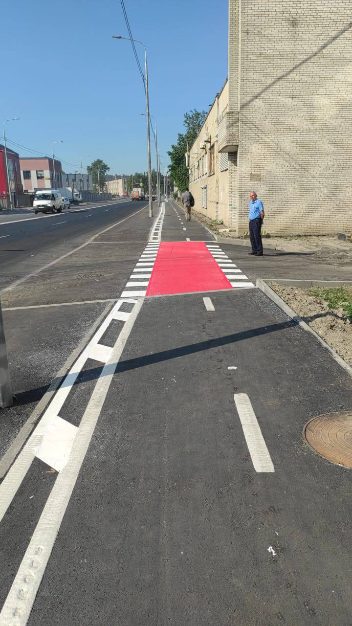 В Московском районе по поручению губернатора капитально отремонтирован Дизельный проезд. Жители обратились к главе города с ж...