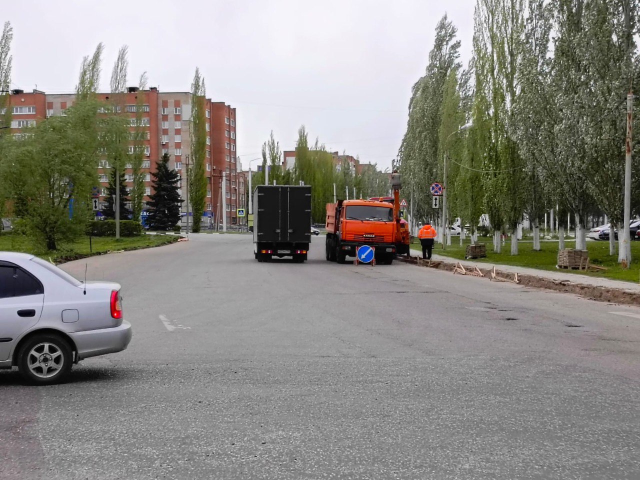 В Стерлитамаке начали ремонт улицы Объездной в рамках национального проекта «Безопасные качественные дороги». Дорожники прист...