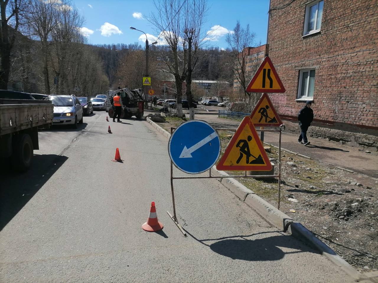 Рабочие бригады приступили к демонтажным работам на улицах Весны, Волжская, Говорова и пер. Медицинский. Ремонт проводится ка...