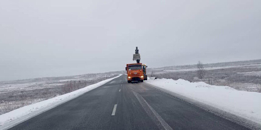 Ремонт дороги Лабытнанги-Харп в цифрах- 3,2 км отремонтировали;- 2000 демонтированных плит;- 43 см нового основания из щебня;...