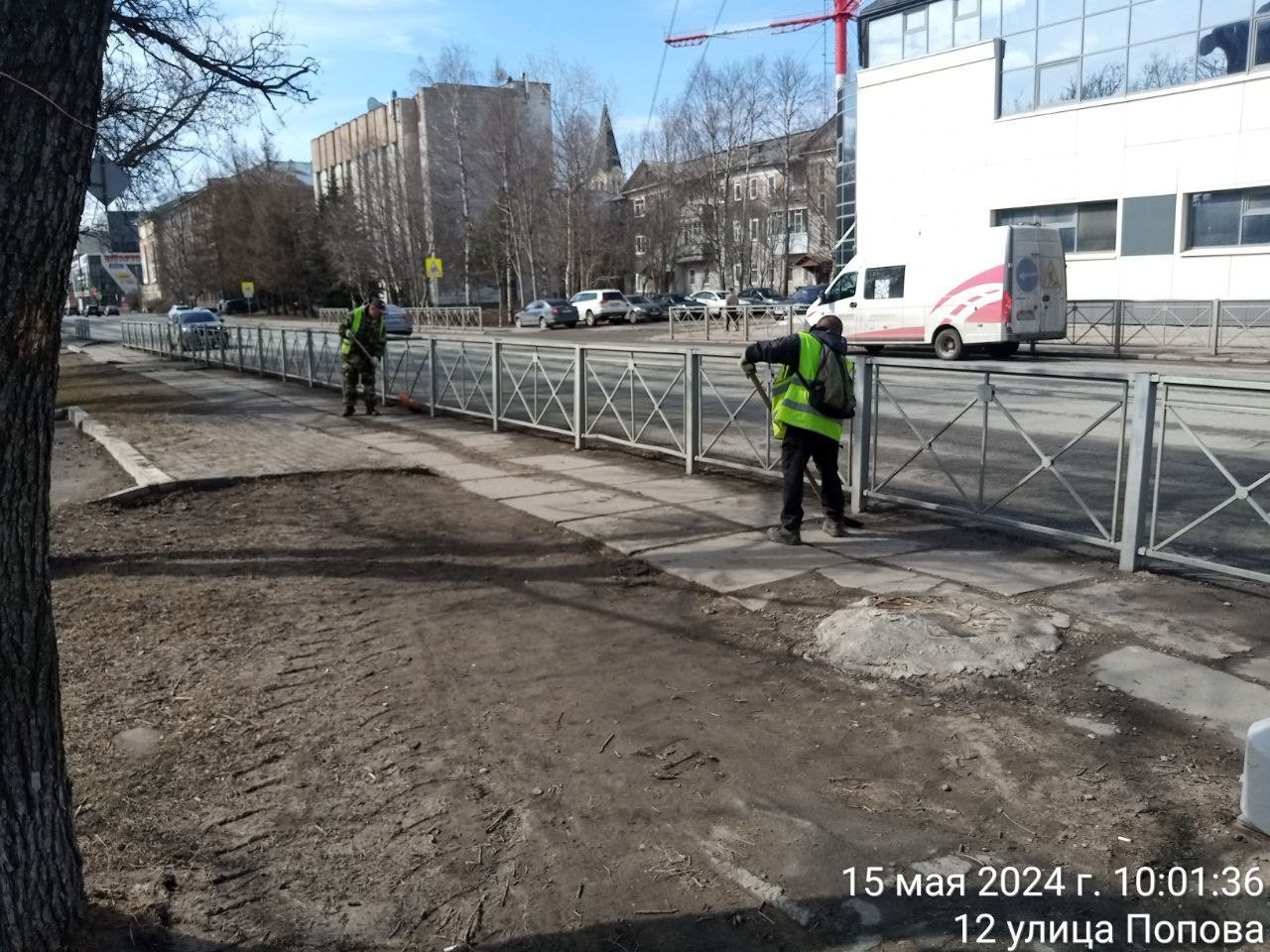 Фото и видео содержания городских улиц в дневное время.В ночную смену с 15 на 16 мая на содержании Архангельска и Северодвинс...