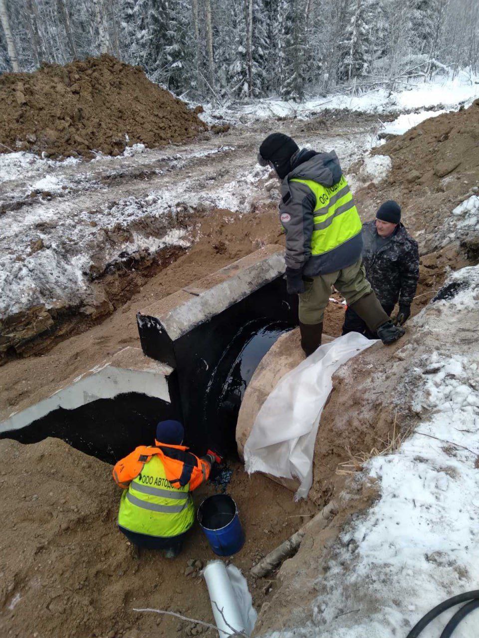 На дороге Коноша – Няндома подрядчик приступил к ремонту водопропускных трубРемонт на автодороге ведется на участке от 44-го...