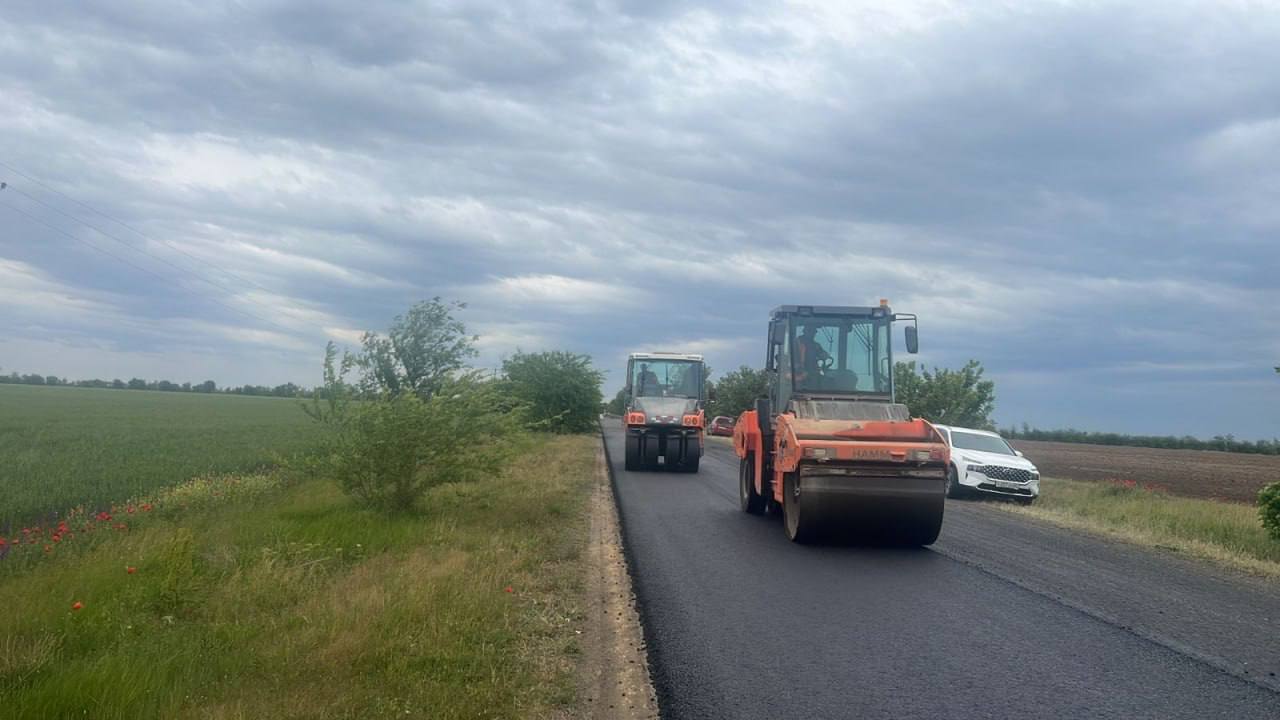 В рамках национального проекта «Безопасные качественные дороги» в Крыму будет отремонтирован участок дороги от Саки−Митяево д...