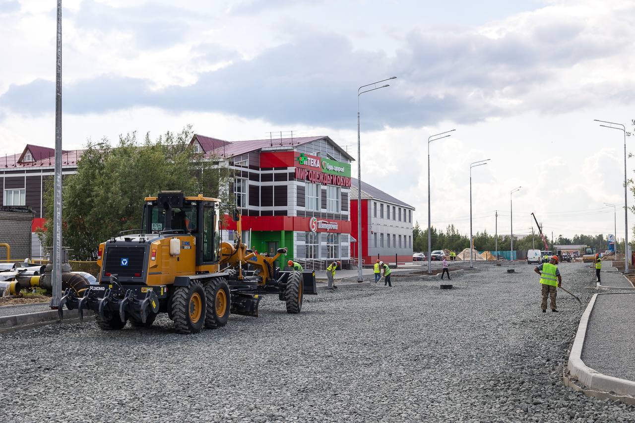 В Тарко-Сале капитально отремонтируют ул. Промышленная Приведут в норму чуть более 1 211 метров дороги. Старое полотно демонт...