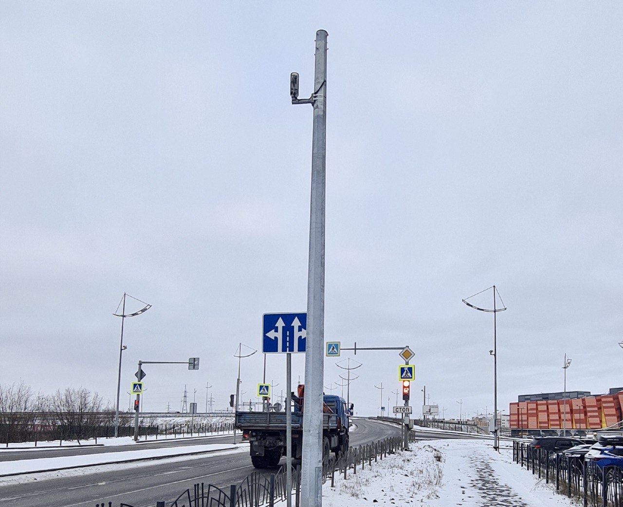 Публикация - В Новом Уренгое установили три новых комплекса  фотовидеофиксацииДва комплекса появились на 750 и 757 км дороги Сургут -Салехар...