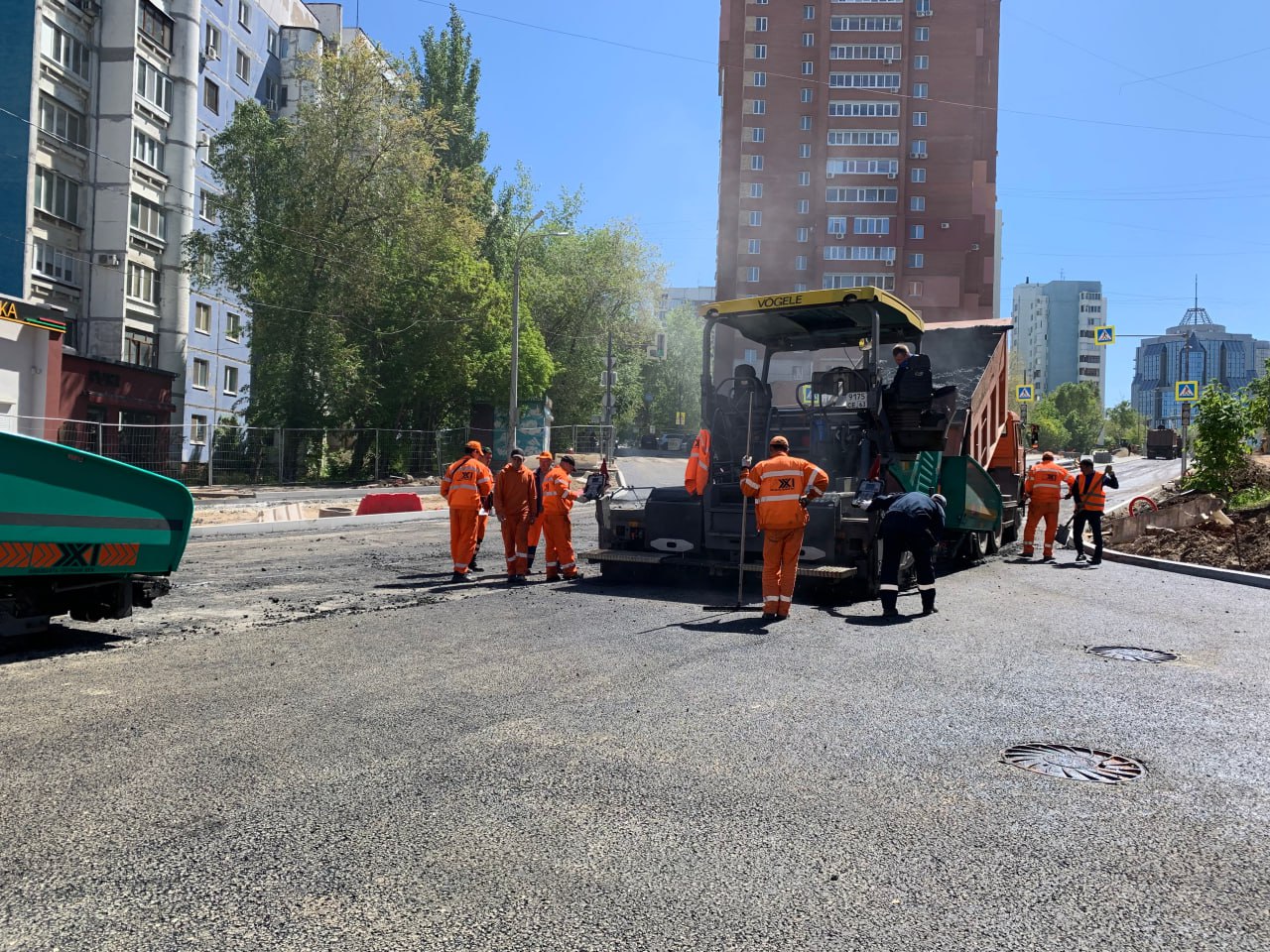 Общая толщина дорожного «пирога» – более 1 метра: на нижнем участке реконструкции улицы XXII Партсъезда развернулись работы п...