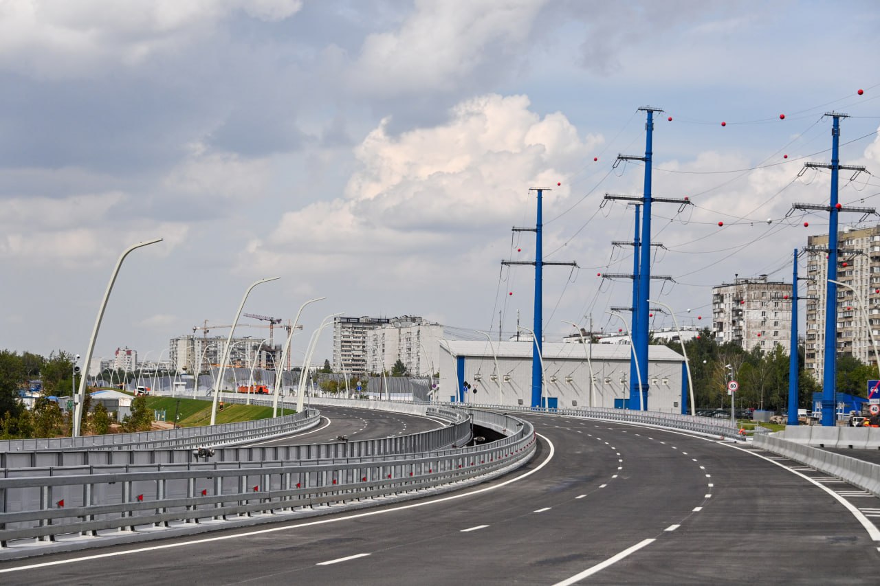 Хорошие новости для автомобилистов!Мэр Москвы Сергей Собянин открыл для них новый участок на юге Московского скоростного диам...