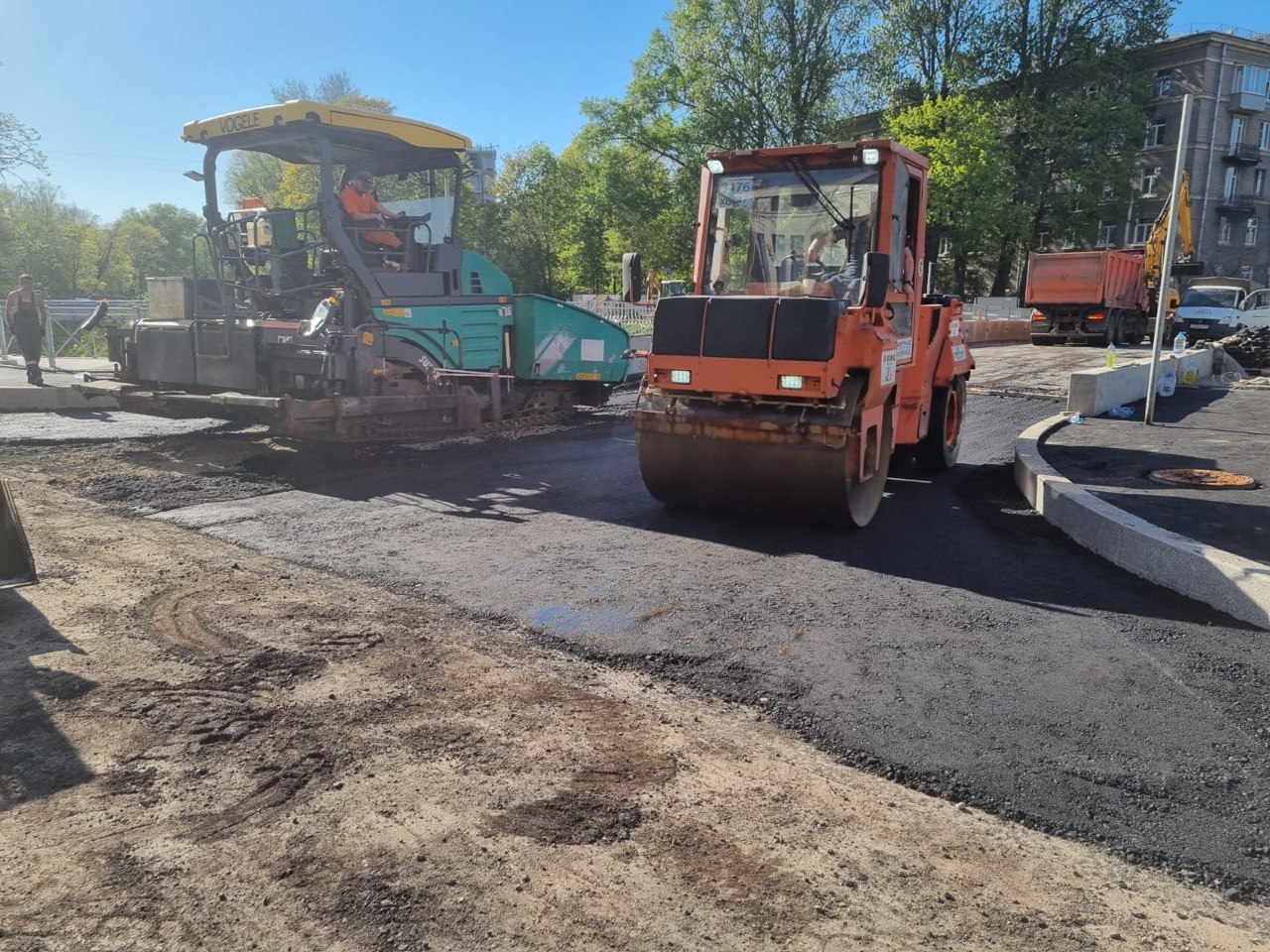 В Приморском районе завершили асфальтирование моста через Черную речкуВ сентябре прошлого года специалисты АО «ПО «Возрождени...