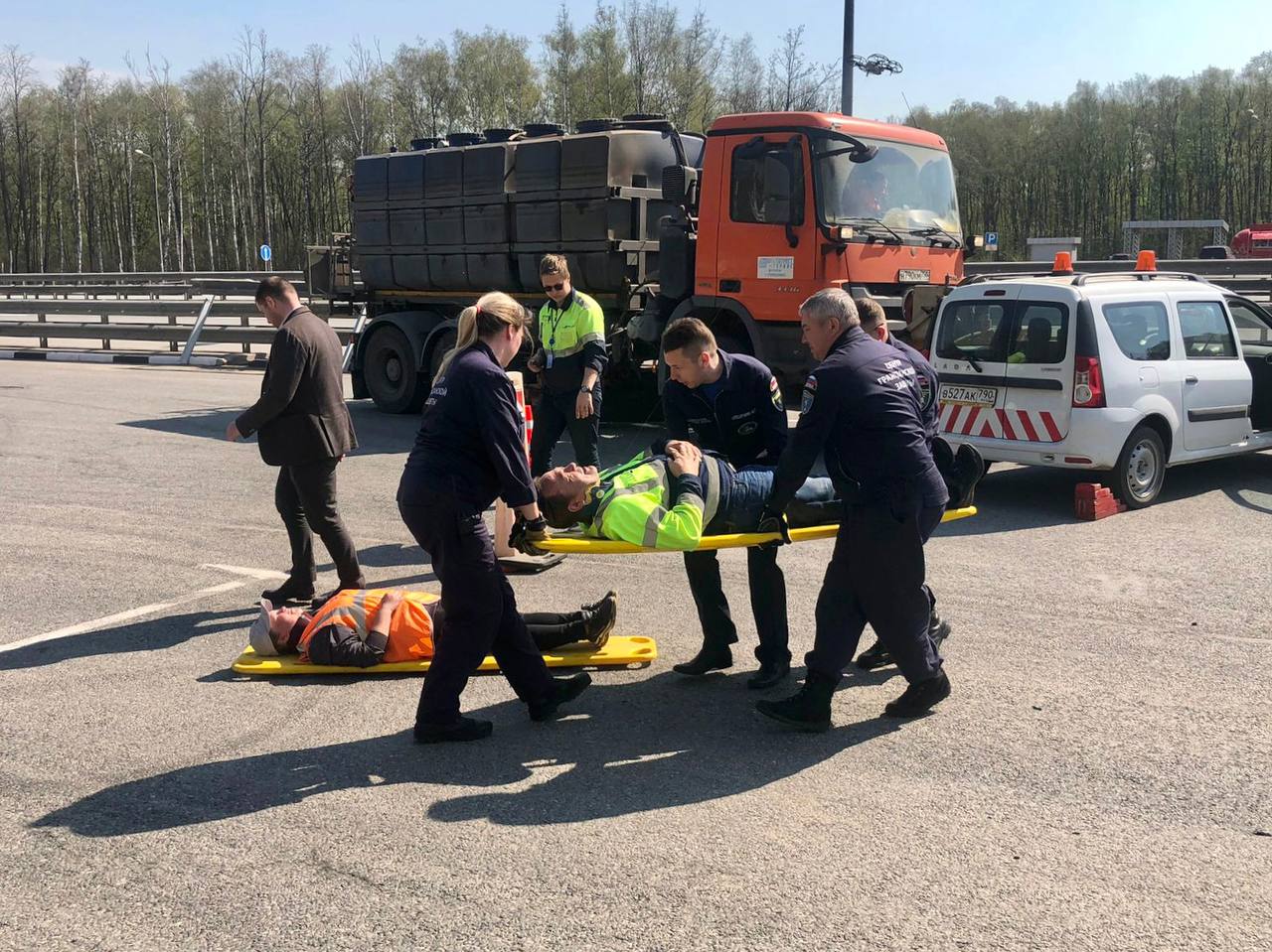 На трассе М-1 «Беларусь» в Подмосковье прошли учения по ликвидации последствий ДТПСпециалисты Госкомпании «Автодор» совместно...