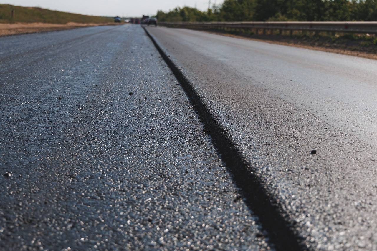 Ремонтируем дороги по всему региону. В этом году будет сделано не менее 600 км. Кроме того, дополнительно выделили 250 млн на...