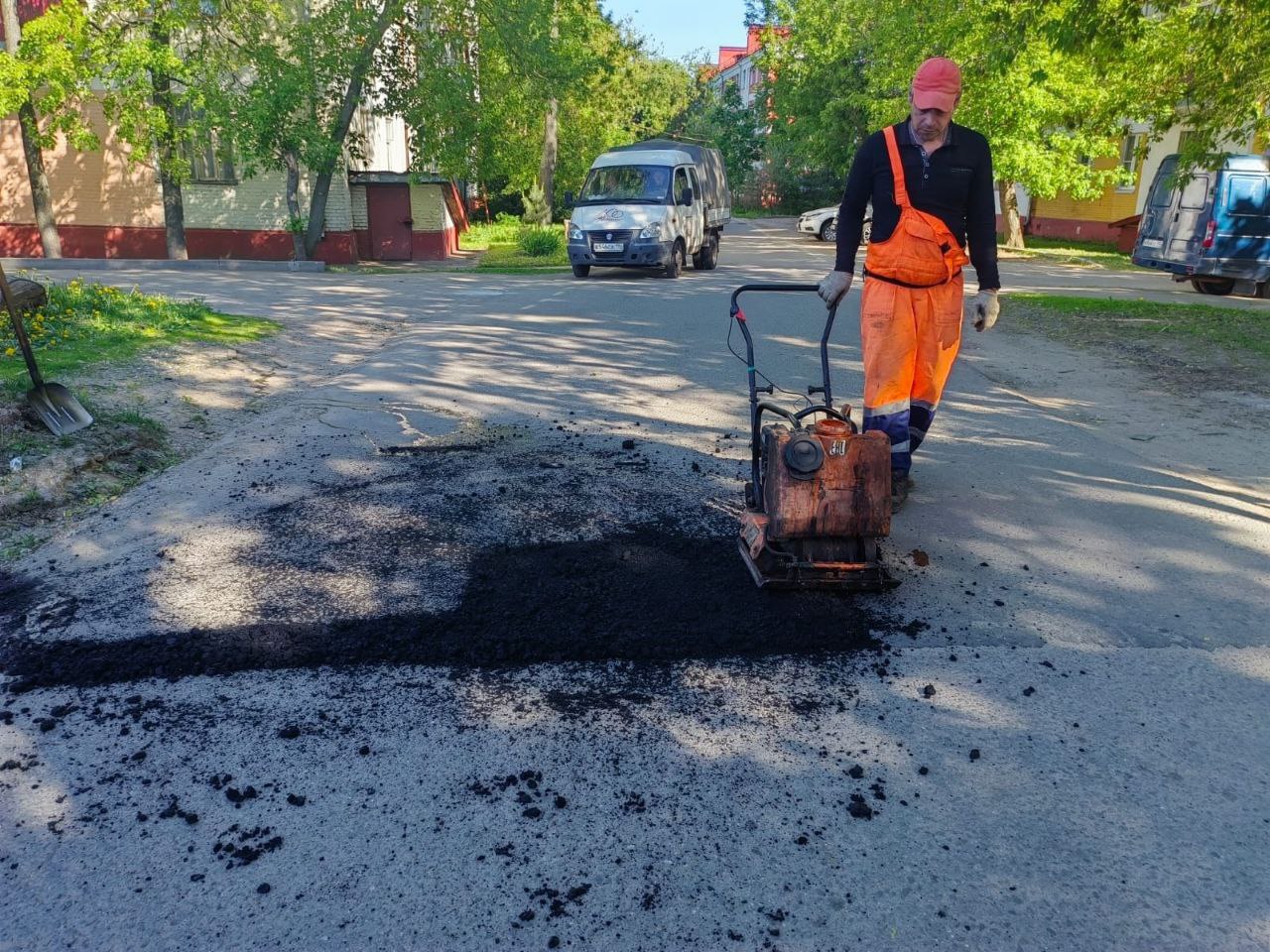 В городском округе Люберцы продолжается ямочный ремонт. С начала года на муниципальных дорогах отремонтировали 5 488 ям общей...