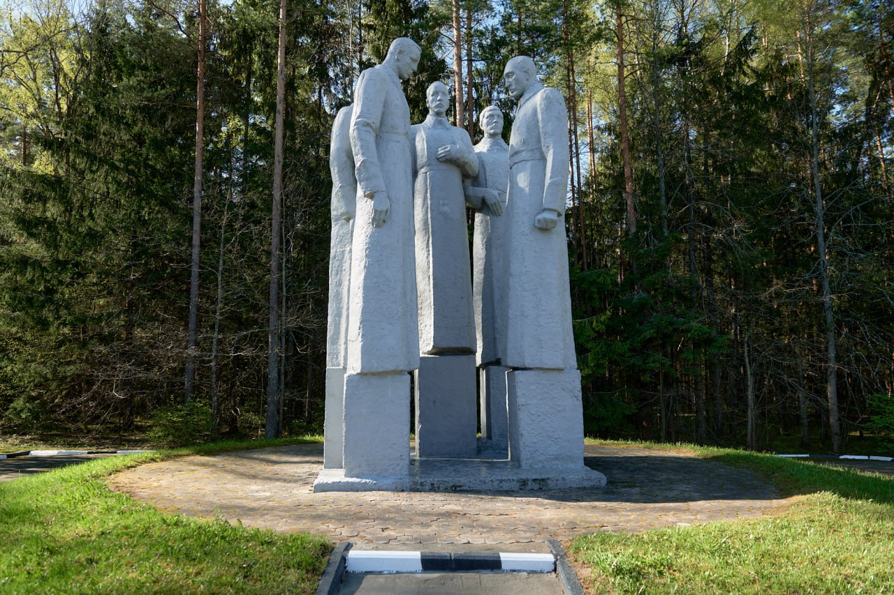 В преддверии 78-й годовщины Победы в Великой Отечественной войне на 71-м км М-1 «Беларусь» прошла традиционная торжественная...
