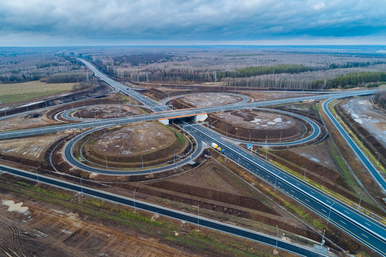 Более 150 км дороги М-12 «Восток» открыли в Чувашии и ТатарстанеОткрыт еще один участок скоростной дороги М-12 «Восток» длино...