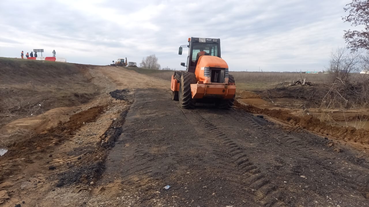 В Башкортостане продолжается ремонт дороги Мокроусово – Ольховое - Улукулево – Кабаково – Суук - Чишма. В связи с перевозкой...