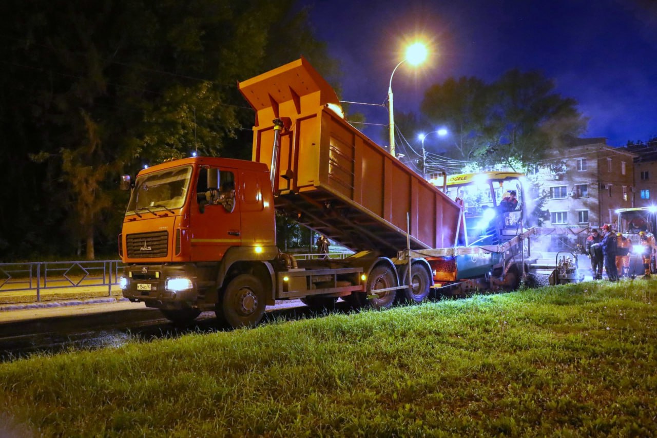 Более 5 километров дороги приводят в нормативное состояние: обновляют улицу Ново-Вокзальную – самый протяженный самарский объ...