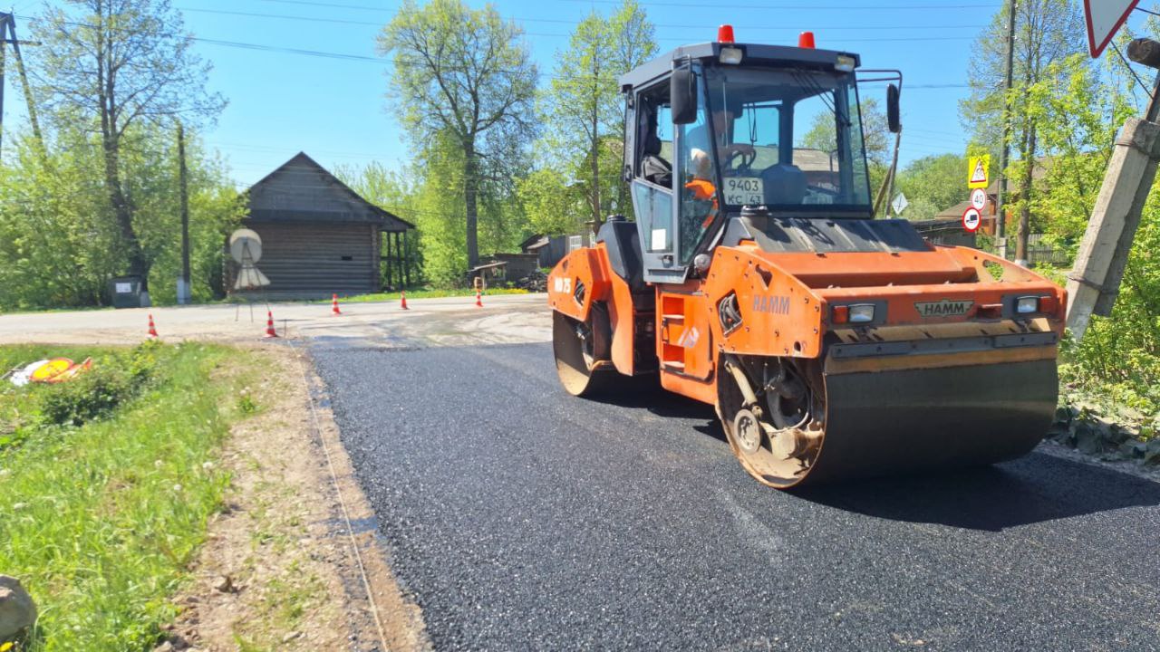 Информация по содержанию региональных и муниципальных автодорог Кировской области Сотрудниками дорожных управлений АО «Вятавт...