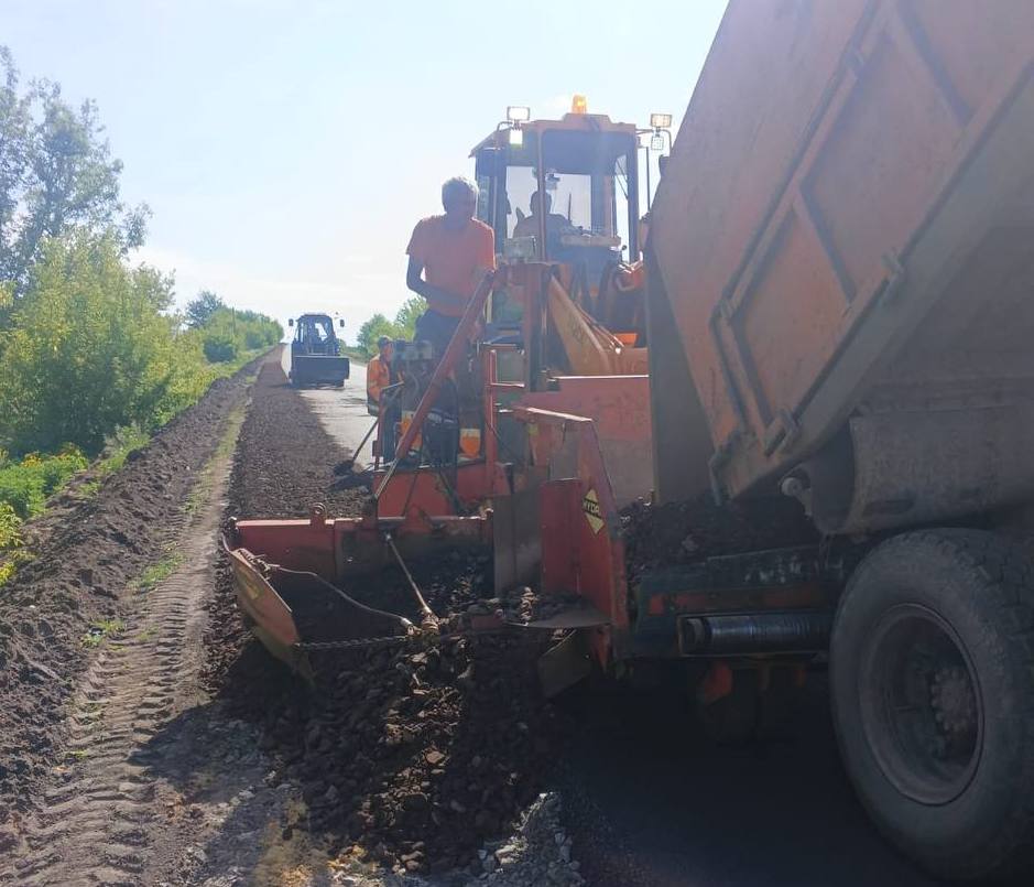 В Курской области ведется ремонт автодороги Курск - Касторное Благодаря реализации национального проекта «Безопасные качестве...