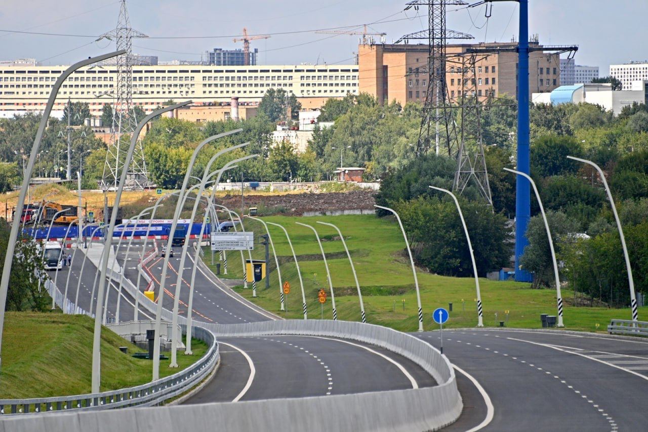 В Москве построили 25 км дорог с начала годаВсего в этом году планируется реконструировать и построить свыше 100 км дорог, в...