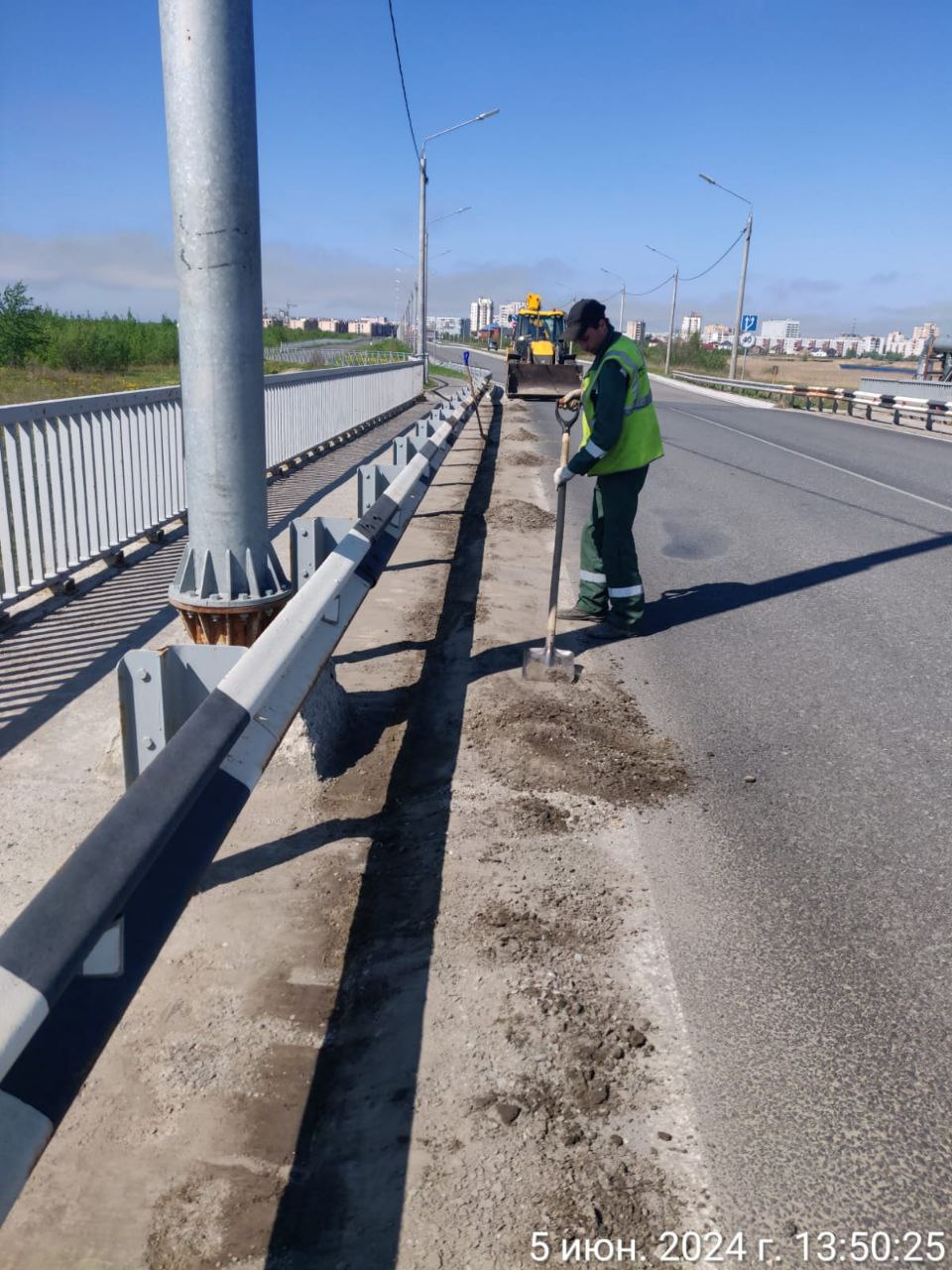 АО "Мезенское дорожное управление" выполняет работы по содержанию улично-дорожной сети г. Архангельска и г. Северодвинска.Днё...