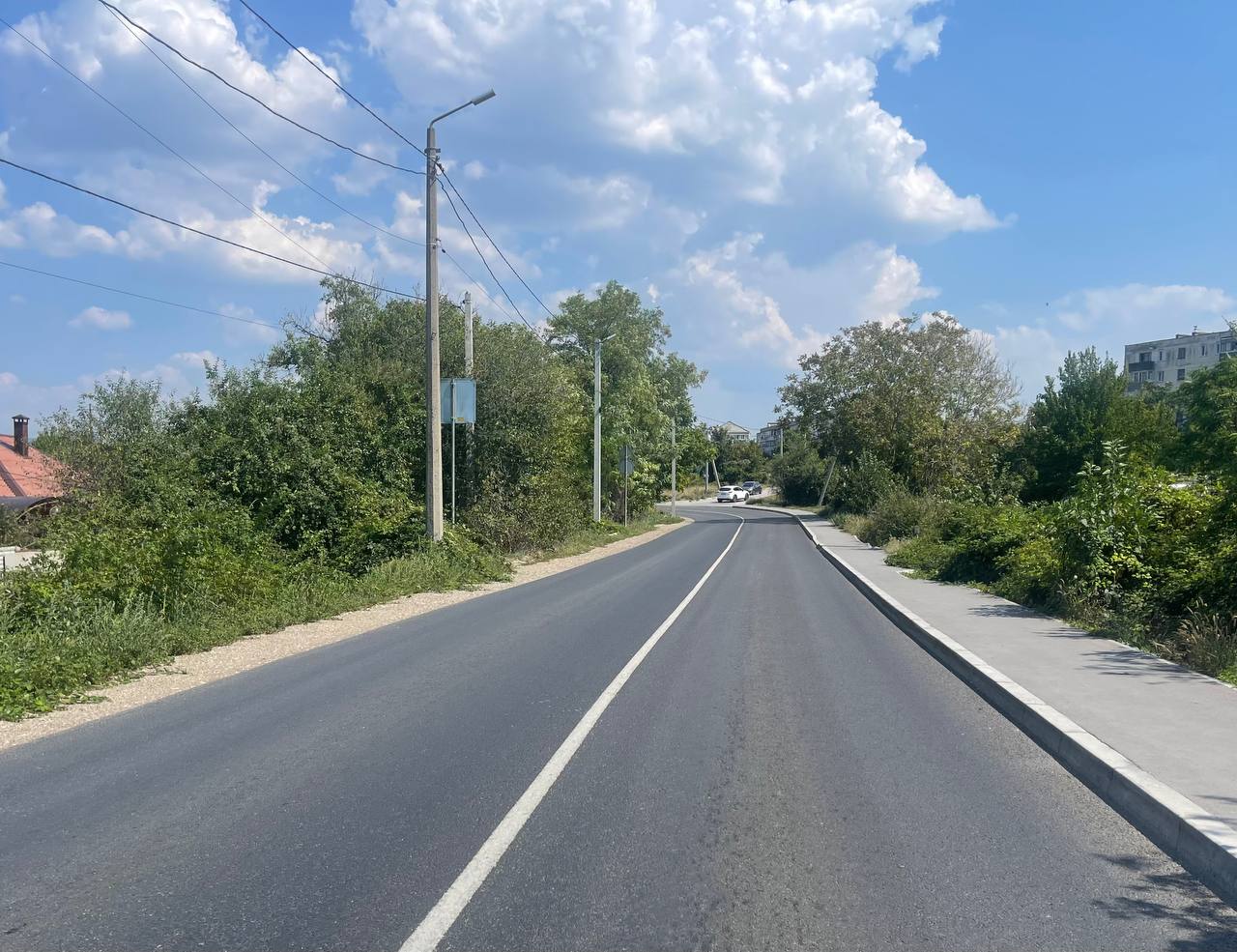 В рамках нацпроекта «Безопасные качественные дороги» вводятся в эксплуатацию две автомобильные дороги: улица Нефтяная и участ...