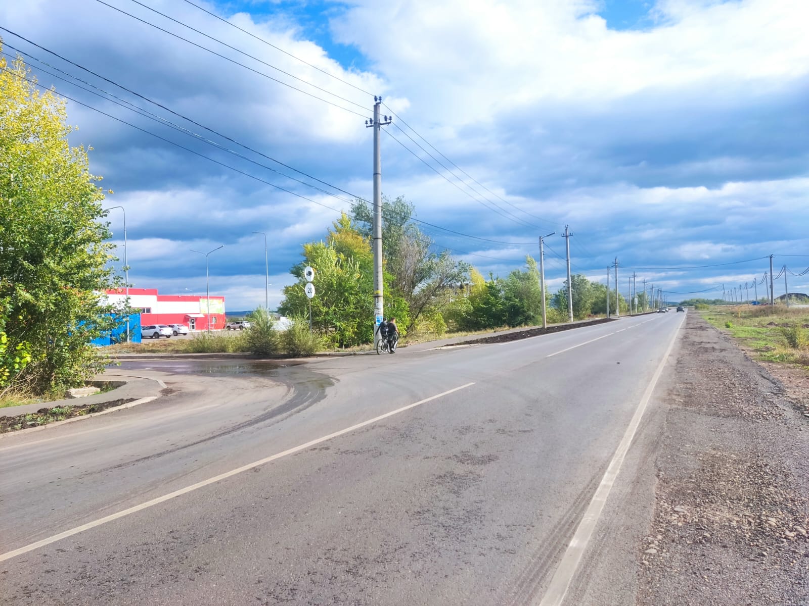 В Башкортостане в Салавате отремонтировали проспект Заки Валиди в рамках нацпроекта «Безопасные качественные дороги». Подрядн...