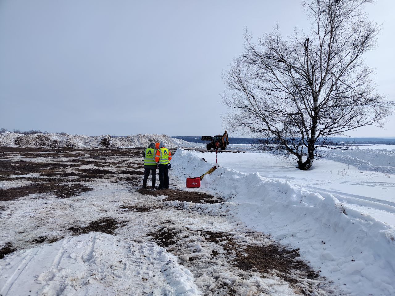 14 марта в Нижнем Новгороде началось строительство дублера проспекта Гагарина. Новая четырехполосная автодорога, по две полос...