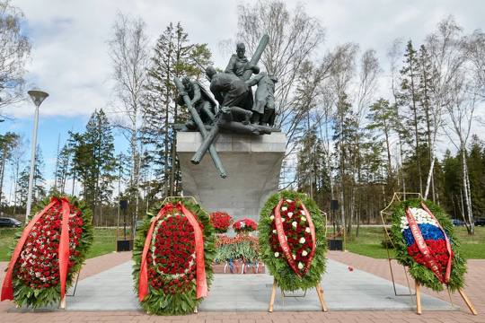 Дорожники почтили память своих коллег, сражавшихся в годы Великой Отечественной войны!
В канун 77-ой годовщины Победы в Велик...