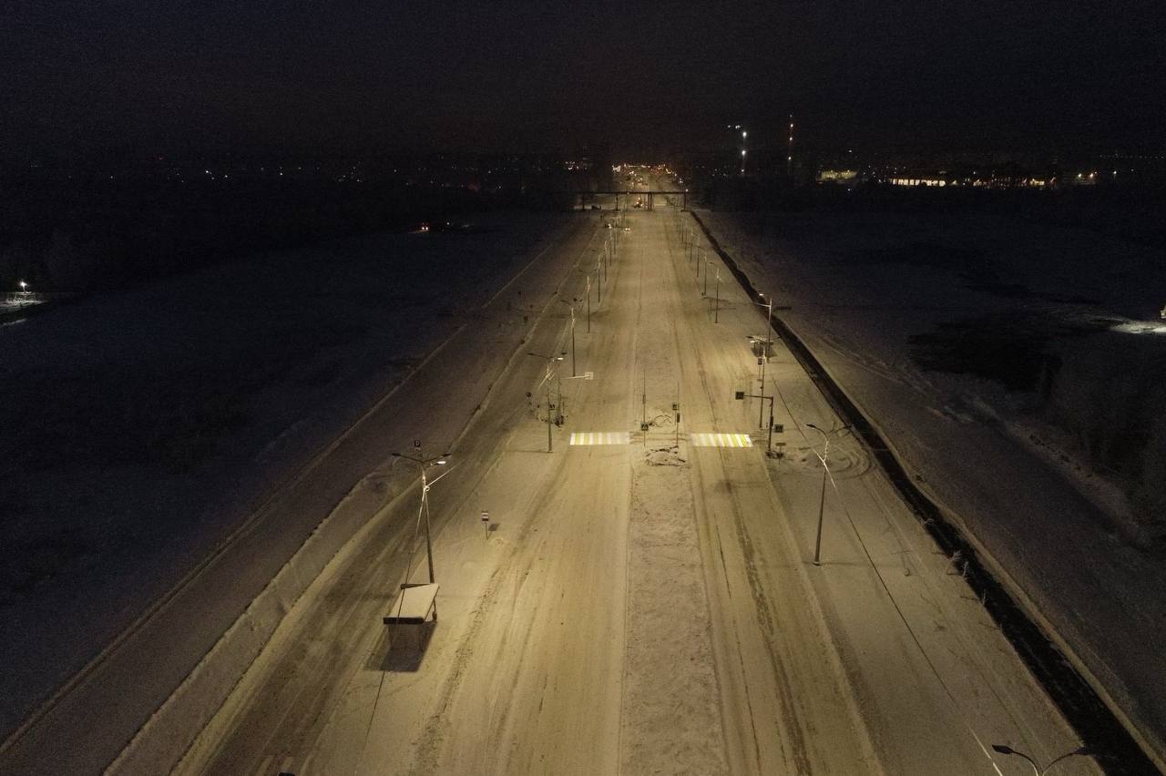 В Архангельске открыли движение по новому участку Московского проспектаКрупнейшую магистраль города продлили на 1,8 км, постр...