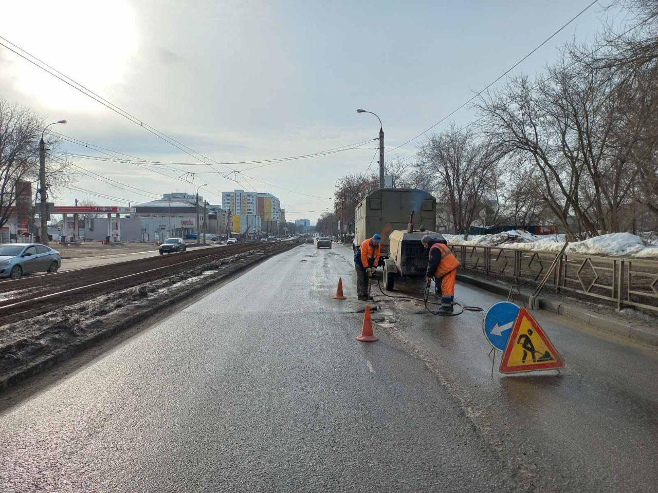 Продолжаются работы по аварийно-ямочному ремонту: ул. Ново-Вокзальная